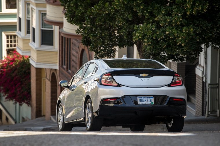 2018 Chevrolet Volt Picture