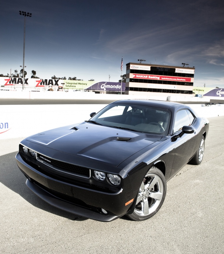 2011 Dodge Challenger SE Picture