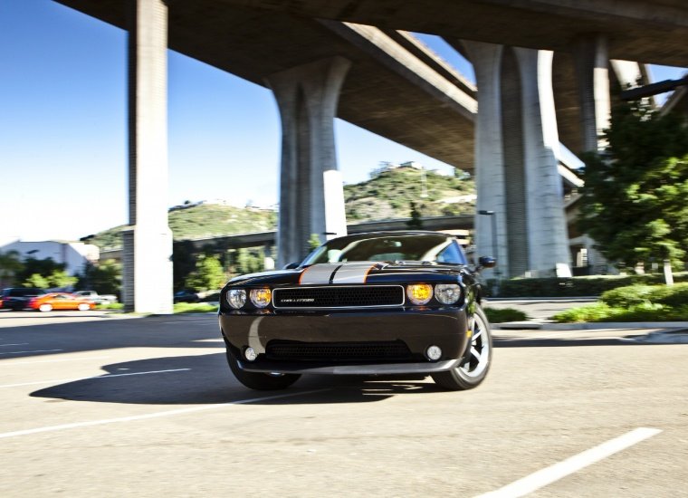 2012 Dodge Challenger SXT Picture