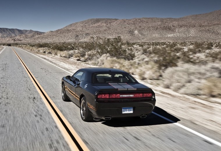 2012 Dodge Challenger SXT Picture