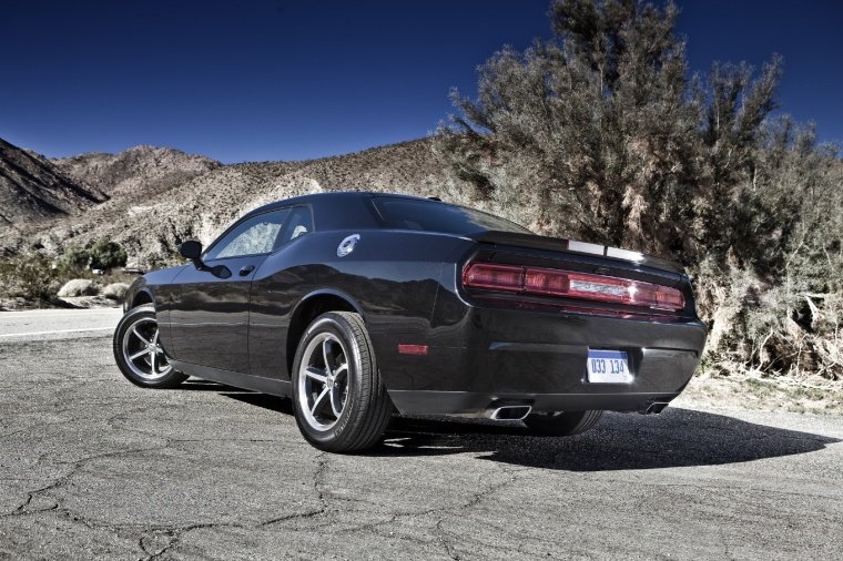 2012 Dodge Challenger SXT Picture