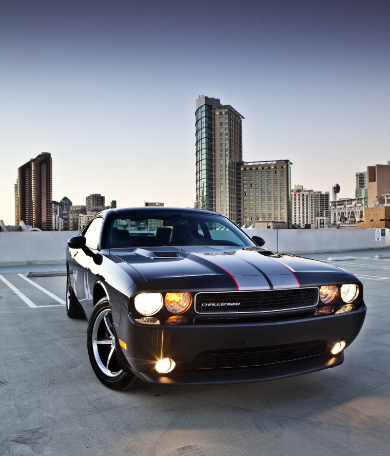 2013 Dodge Challenger SXT Picture