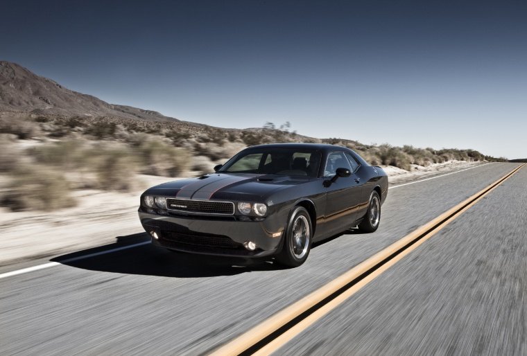 2014 Dodge Challenger SXT Picture