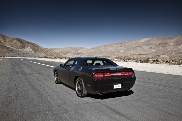 2014 Dodge Challenger SXT Picture