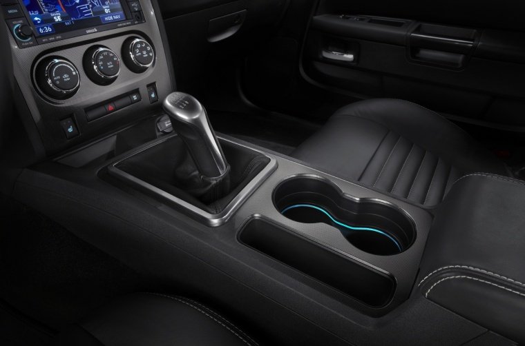 2014 Dodge Challenger SXT Center Console Picture