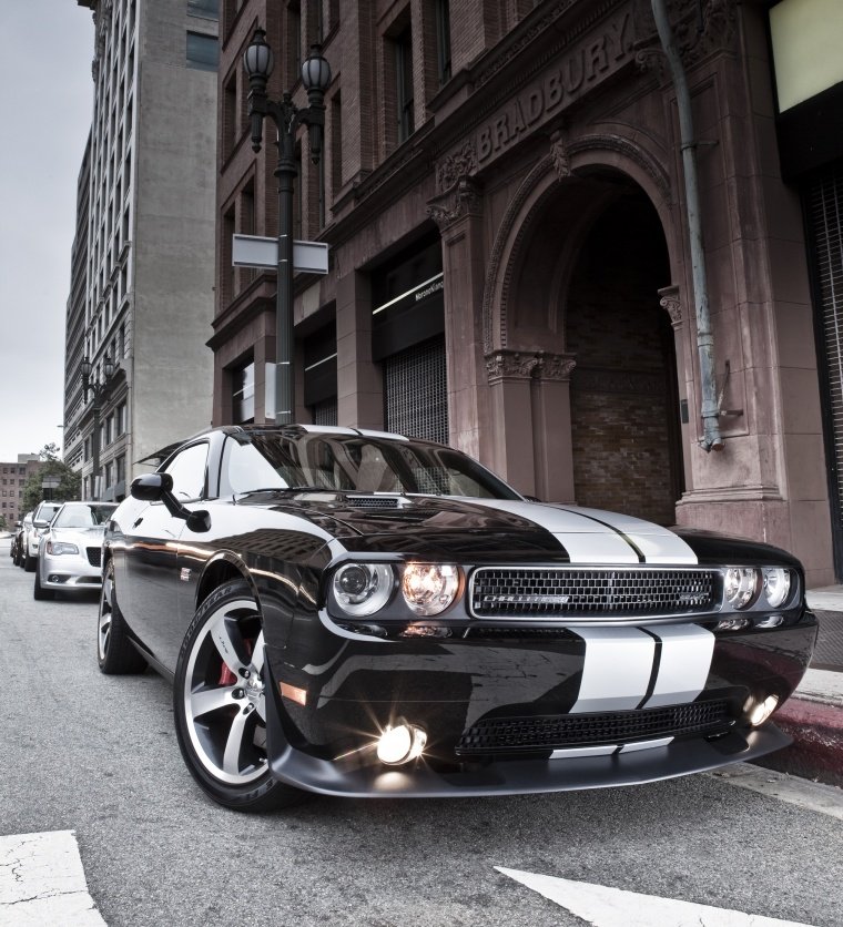 2014 Dodge Challenger SRT8 Picture