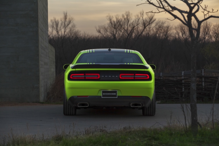 2015 Dodge Challenger R/T Shaker Picture