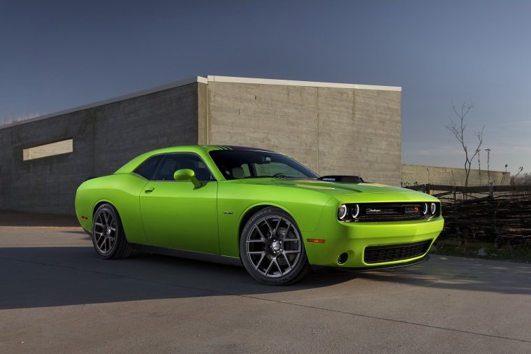 2015 Dodge Challenger R/T Shaker Picture