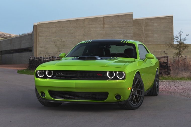 2015 Dodge Challenger R/T Shaker Picture