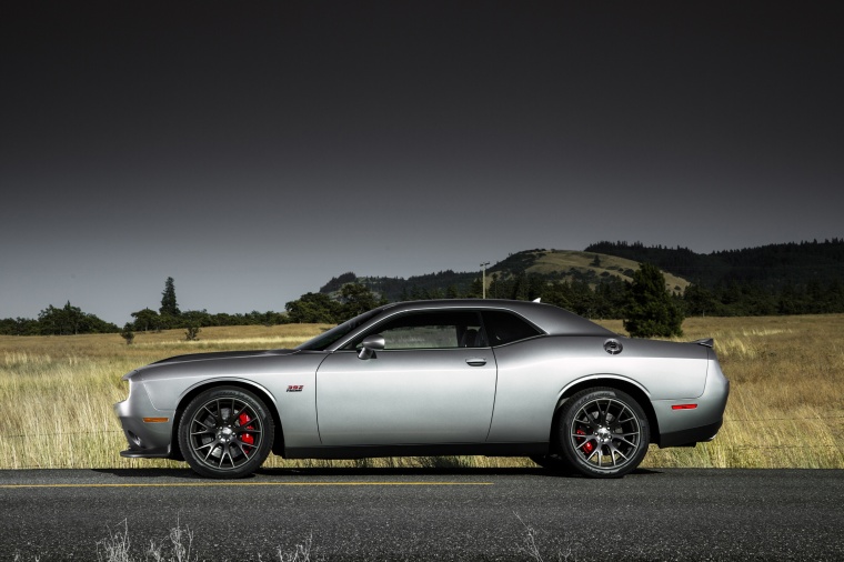 2015 Dodge Challenger SRT Picture