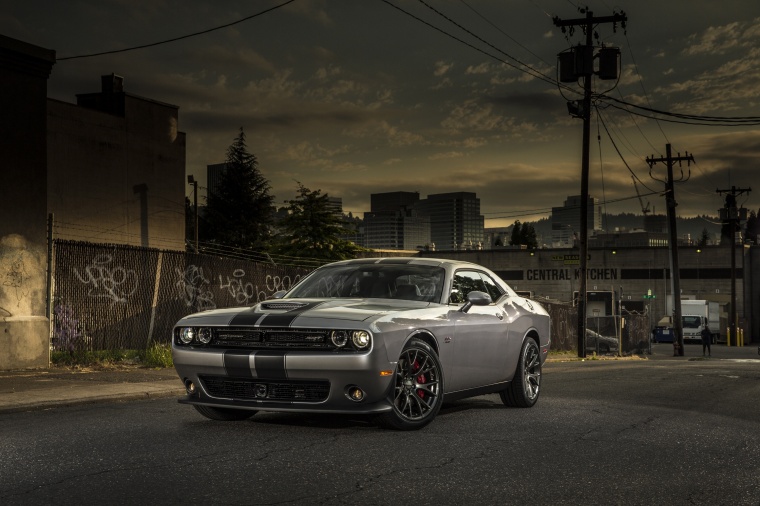 2016 Dodge Challenger SRT Picture