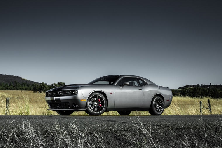 2016 Dodge Challenger SRT Picture