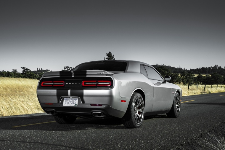 2016 Dodge Challenger SRT Picture