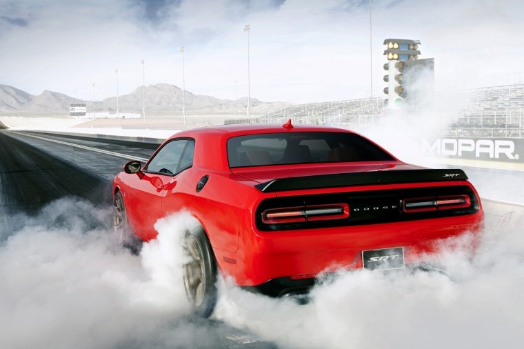 2016 Dodge Challenger SRT Hellcat Picture