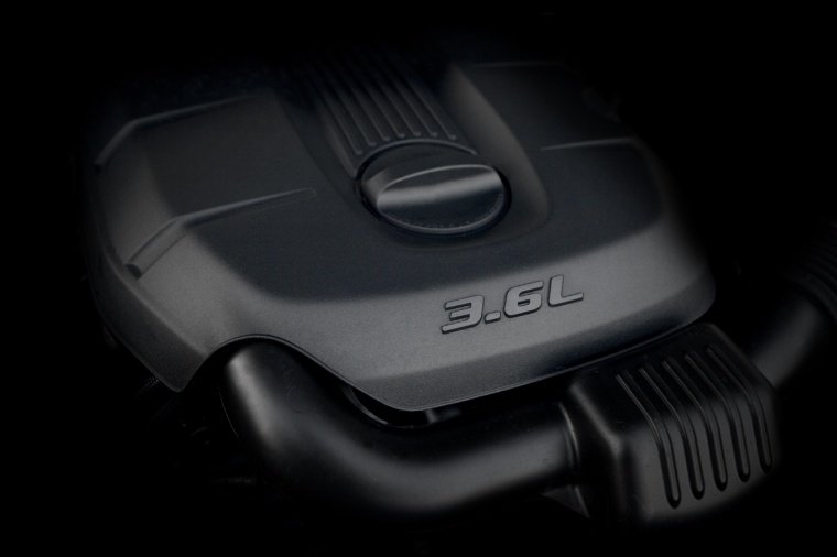2012 Dodge Durango Crew 3.6-liter V6 Engine Picture