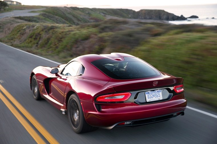 2016 Dodge Viper GTS Picture