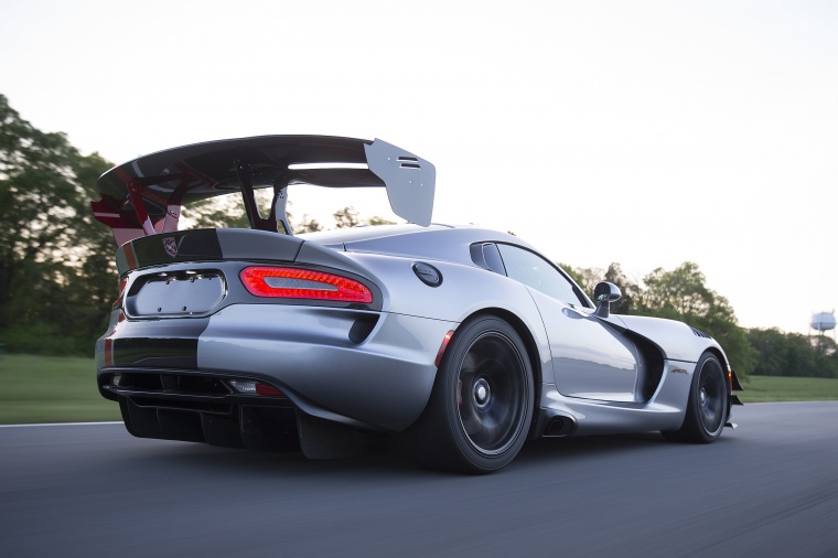 2016 Dodge Viper ACR Picture