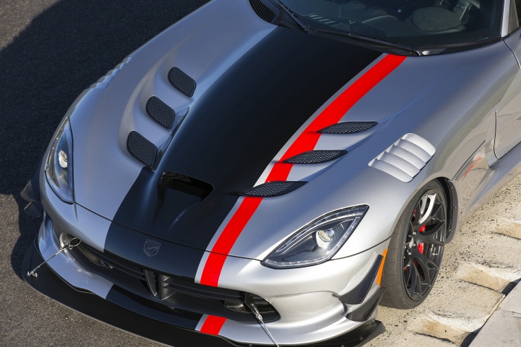 2016 Dodge Viper ACR Front Fascia Picture