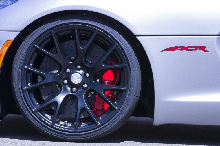 2016 Dodge Viper ACR Rim Picture