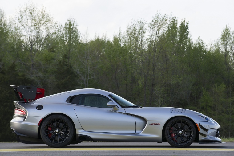 2017 Dodge Viper ACR Picture