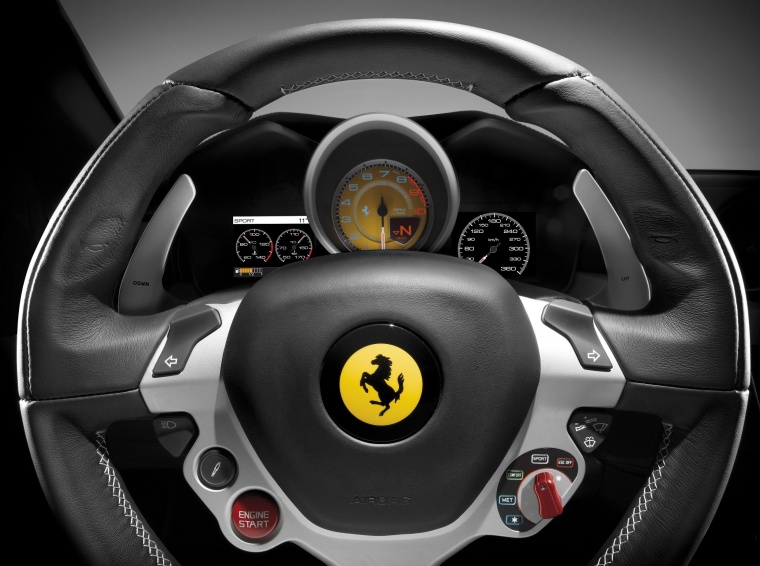 2013 Ferrari FF Coupe Cockpit Picture