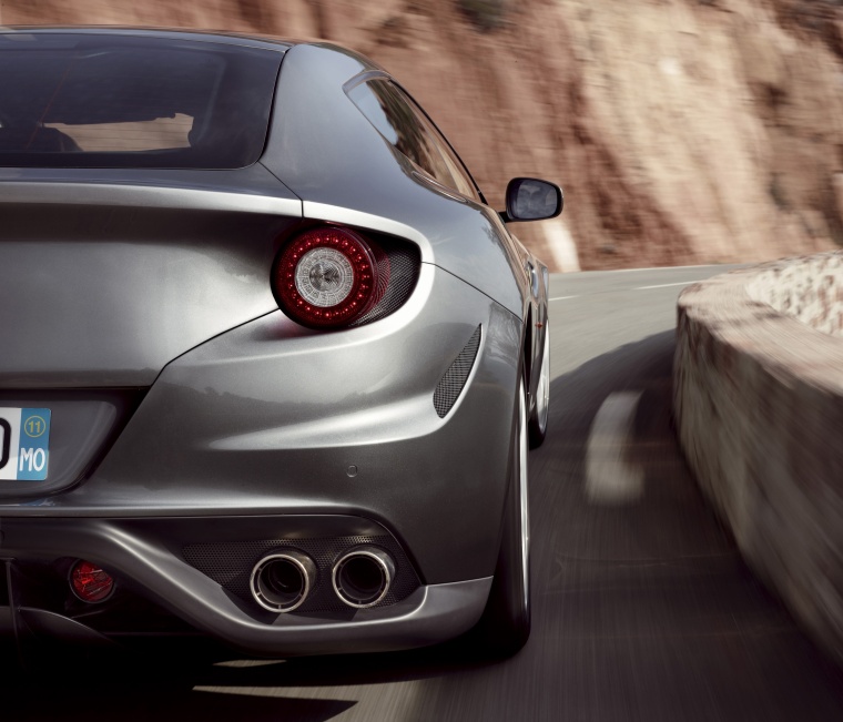 2014 Ferrari FF Coupe Tail Light Picture