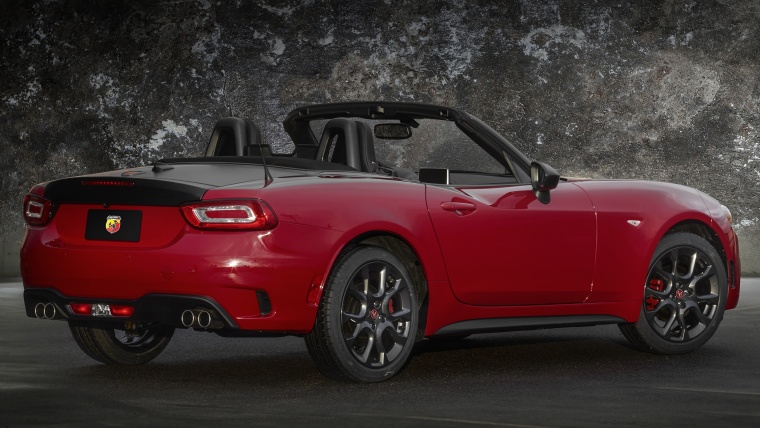 2017 Fiat 124 Spider Abarth Picture