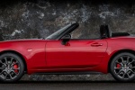 Picture of 2017 Fiat 124 Spider Abarth in Rosso Red