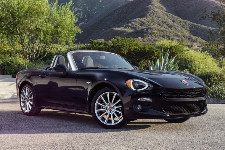 2018 Fiat 124 Spider Picture