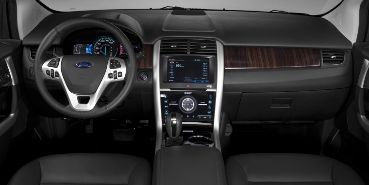 2014 Ford Edge Limited Cockpit Picture