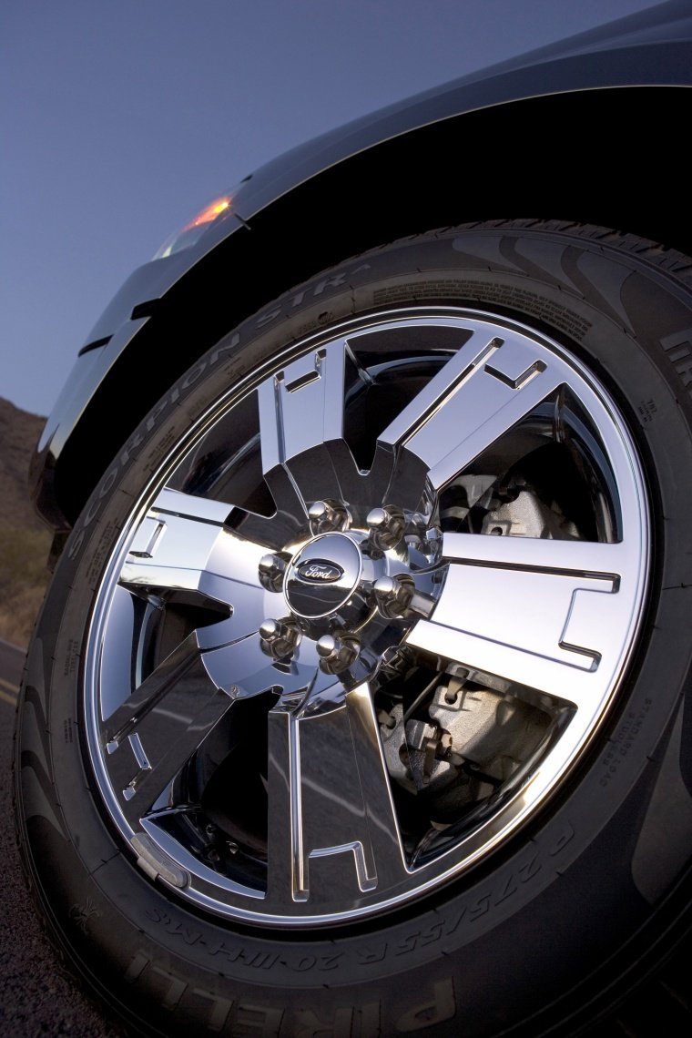 2014 Ford Expedition Rim Picture