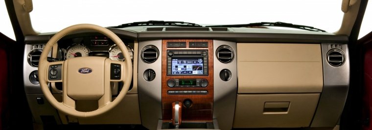 2014 Ford Expedition Cockpit Picture