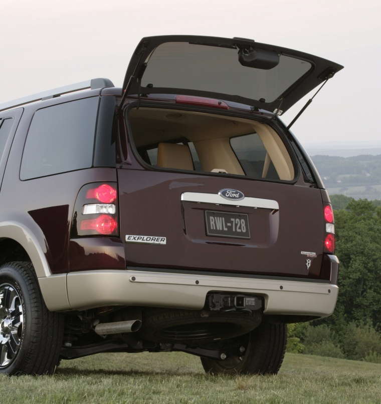 2010 Ford Explorer Eddie Bauer Trunk Lid Picture