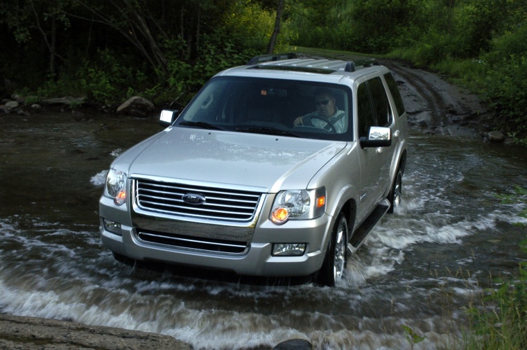 2010 Ford Explorer Picture