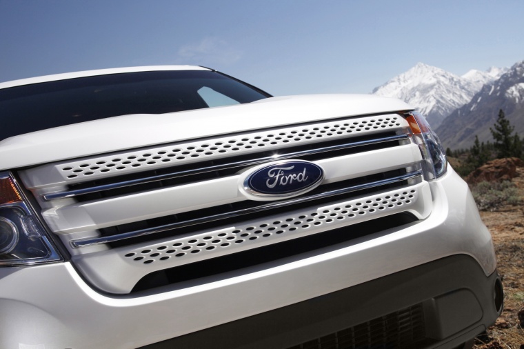 2012 Ford Explorer Limited 4WD Grille Picture