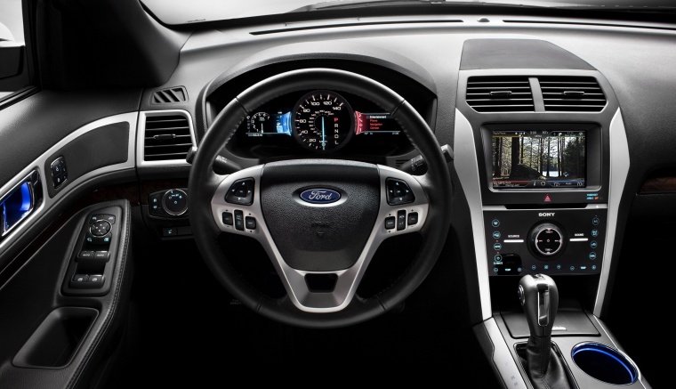 2012 Ford Explorer Limited 4WD Cockpit Picture
