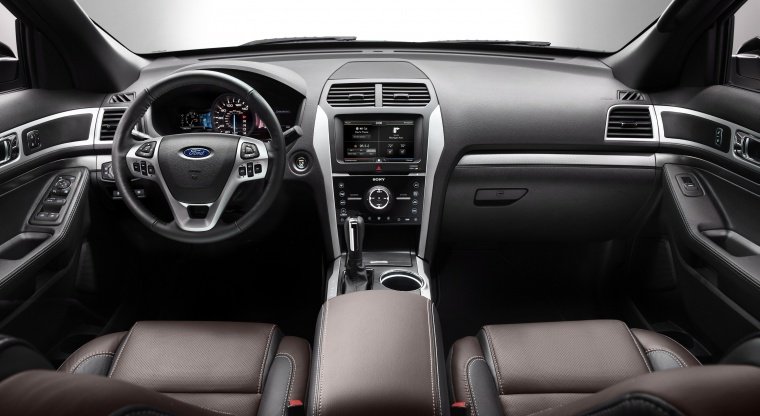 2014 Ford Explorer Sport 4WD Cockpit Picture