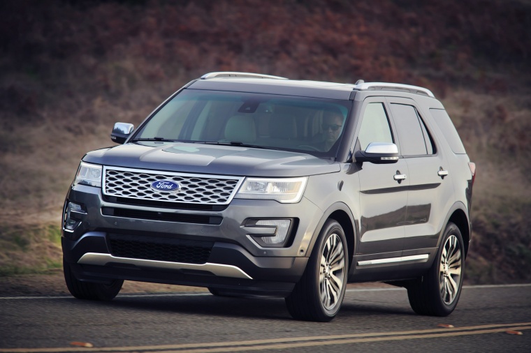 2017 Ford Explorer Platinum 4WD Picture