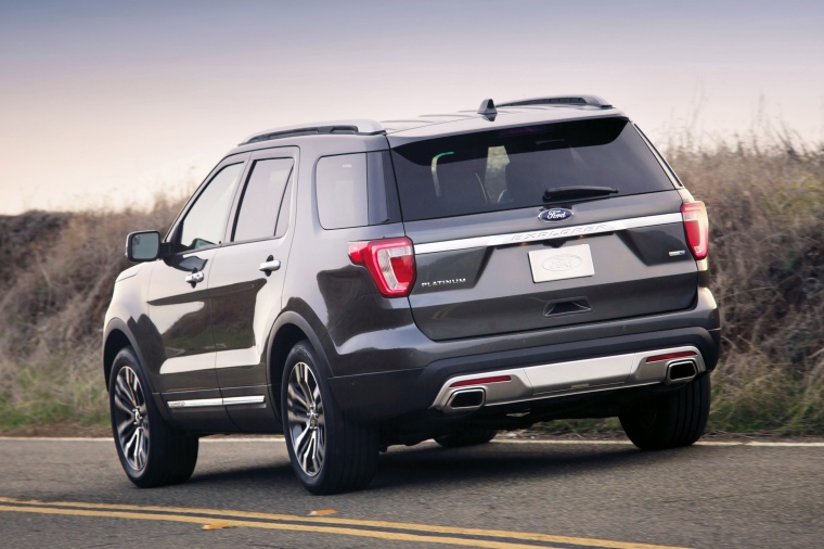 2018 Ford Explorer Platinum 4WD Picture