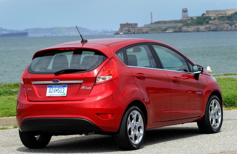 2012 Ford Fiesta Hatchback Picture