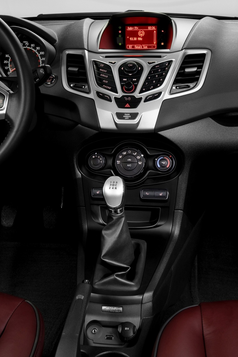 2012 Ford Fiesta Hatchback Center Stack Picture