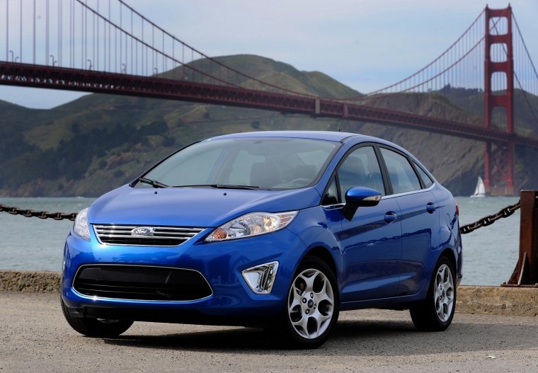2013 Ford Fiesta Sedan Picture