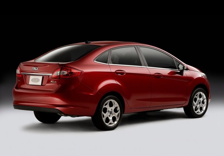 2013 Ford Fiesta Sedan Picture