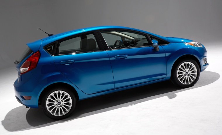 2015 Ford Fiesta Hatchback Titanium Picture