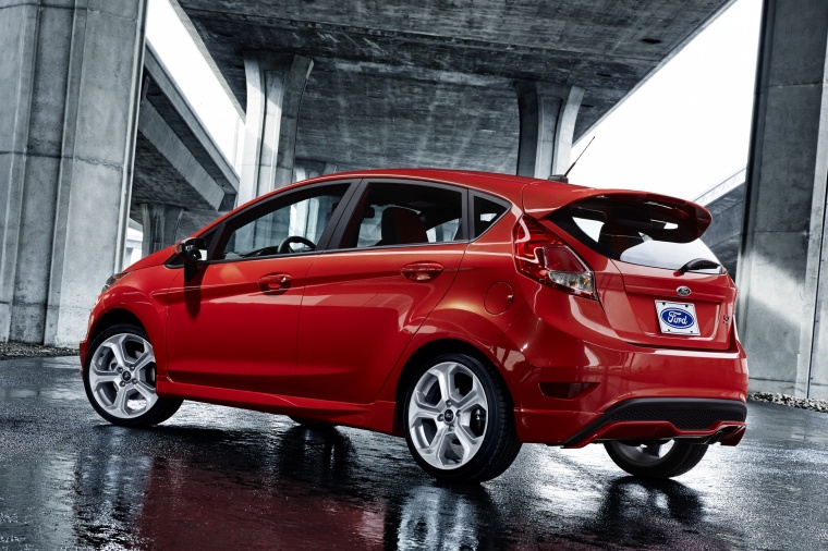 2015 Ford Fiesta Hatchback ST Picture