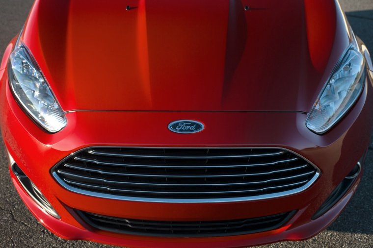 2017 Ford Fiesta Sedan Titanium Front Fascia Picture
