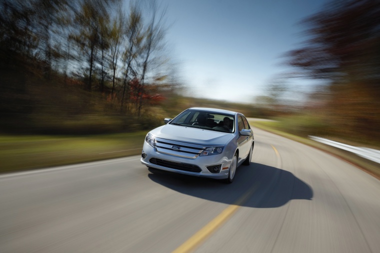 2010 Ford Fusion Hybrid Picture