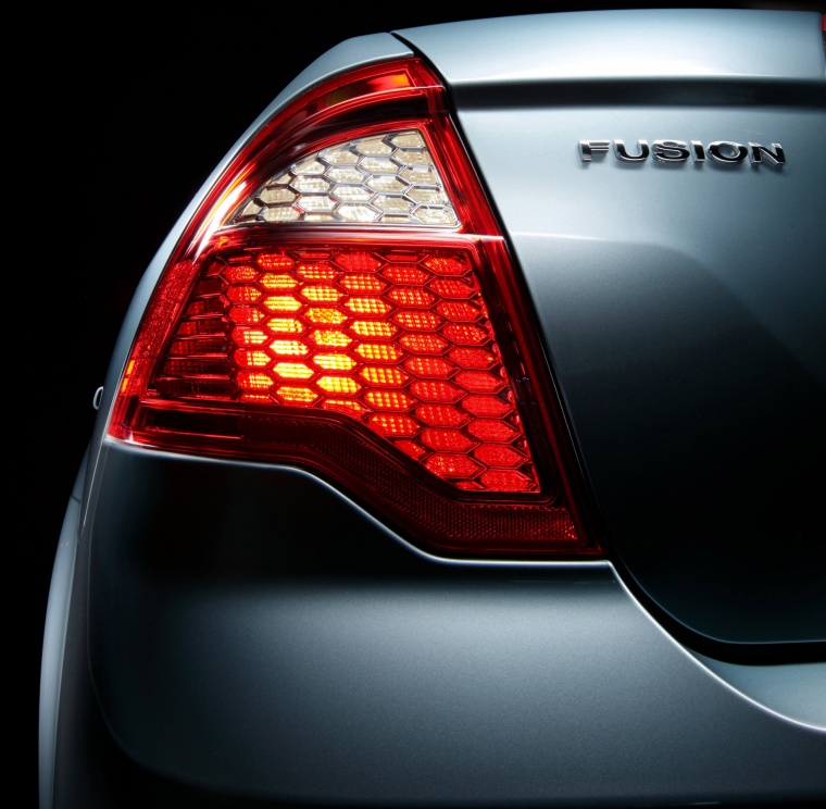2011 Ford Fusion Hybrid Tail Light Picture
