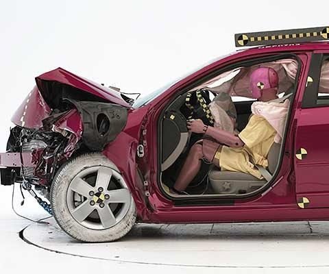 2011 Ford Fusion Hybrid IIHS Frontal Impact Crash Test Picture
