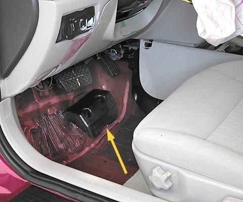 2011 Ford Fusion Sedan IIHS Frontal Impact Crash Test Picture